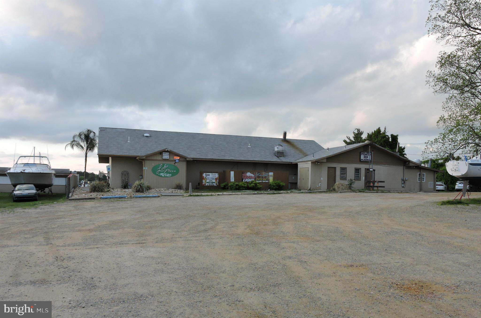 COBB ISLAND - Residential