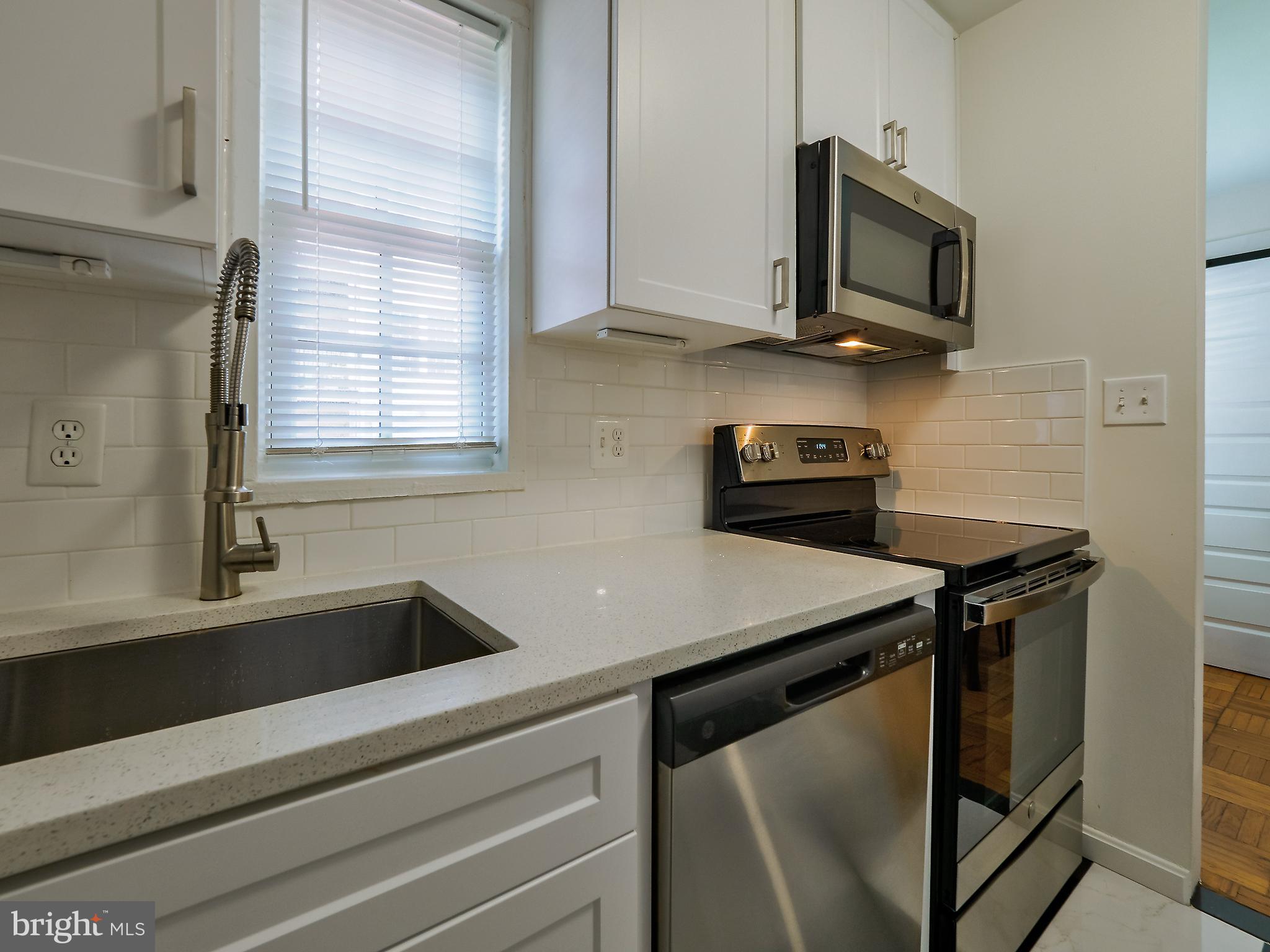 POTOWMACK CROSSING - Residential