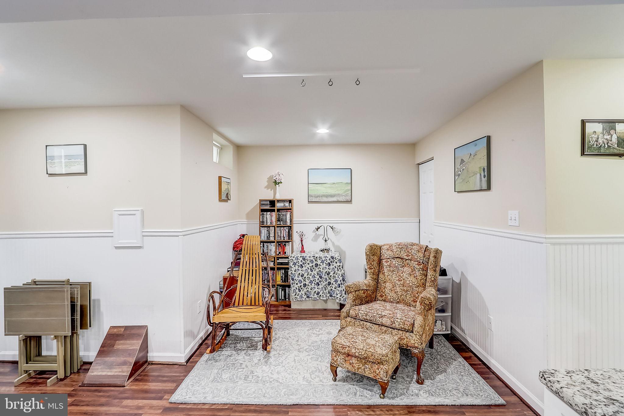 ASHBURN VILLAGE - Residential