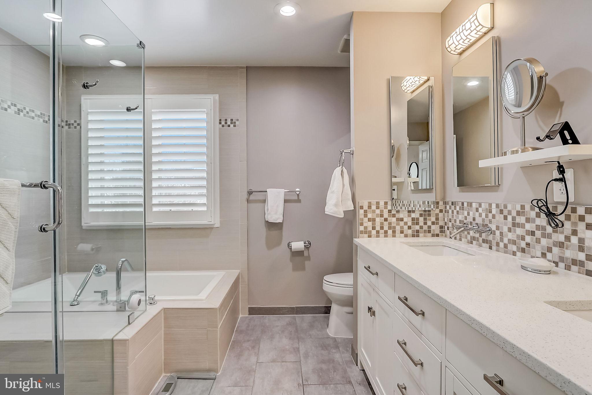 ASHBURN VILLAGE - Residential