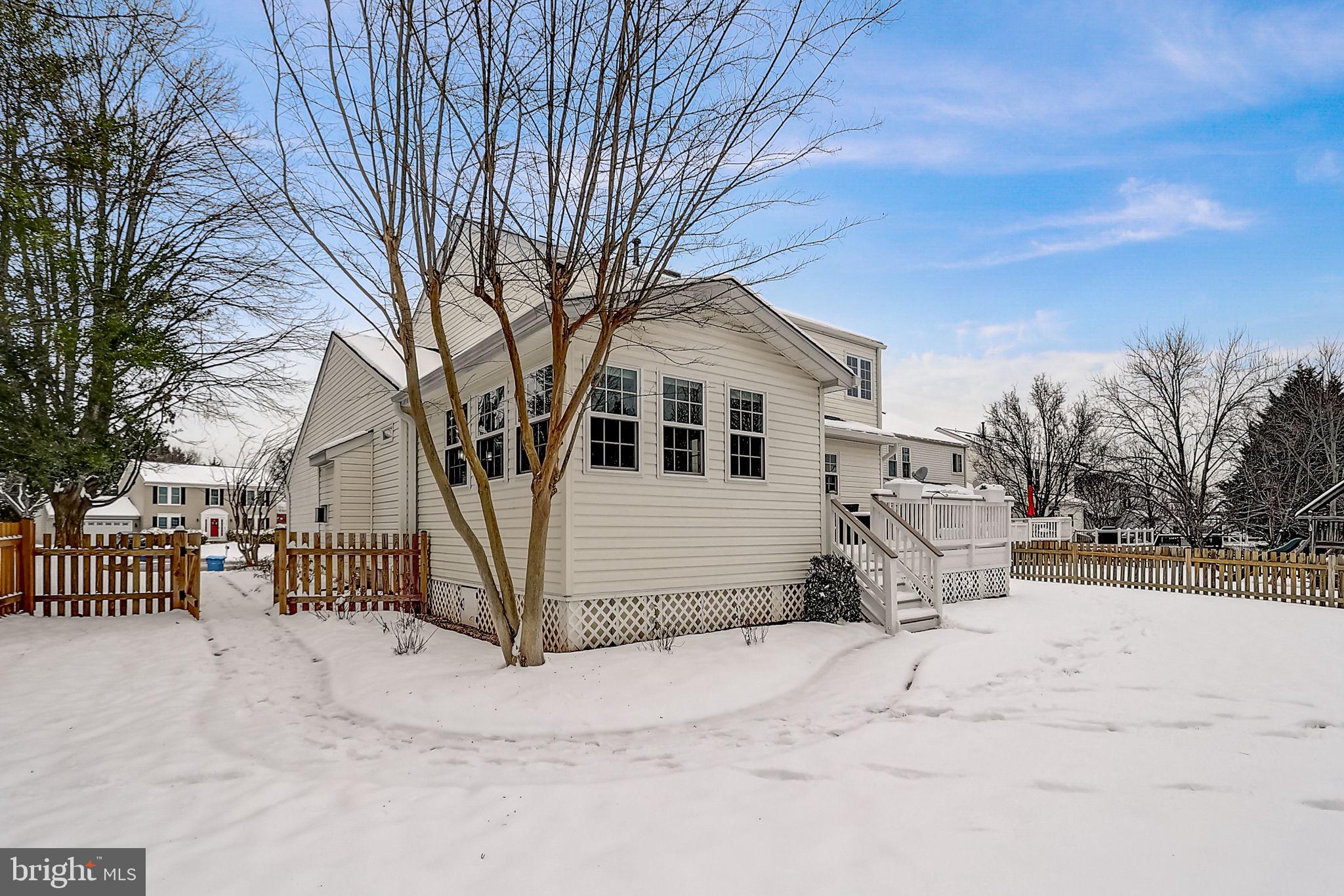 ASHBURN VILLAGE - Residential