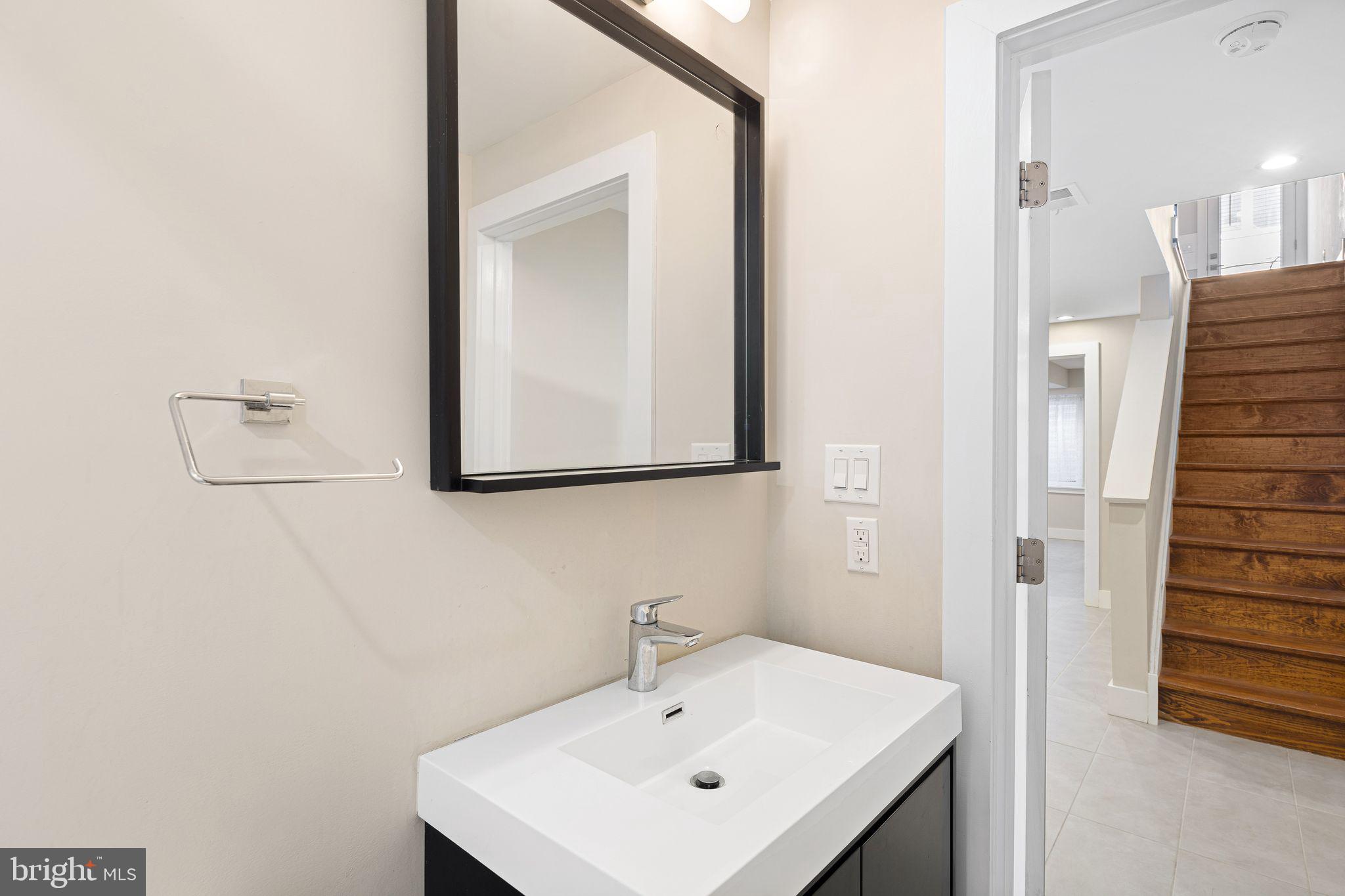POINT BREEZE - Residential