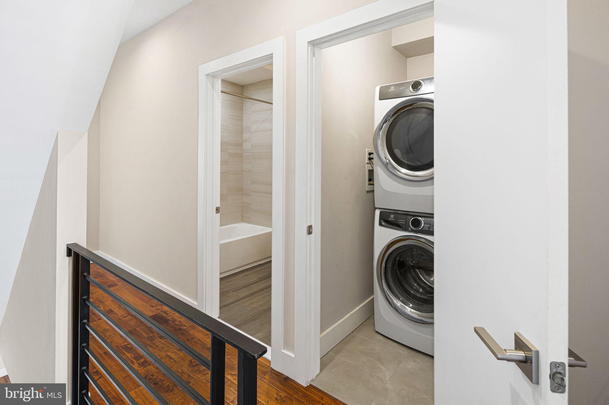 POINT BREEZE - Residential
