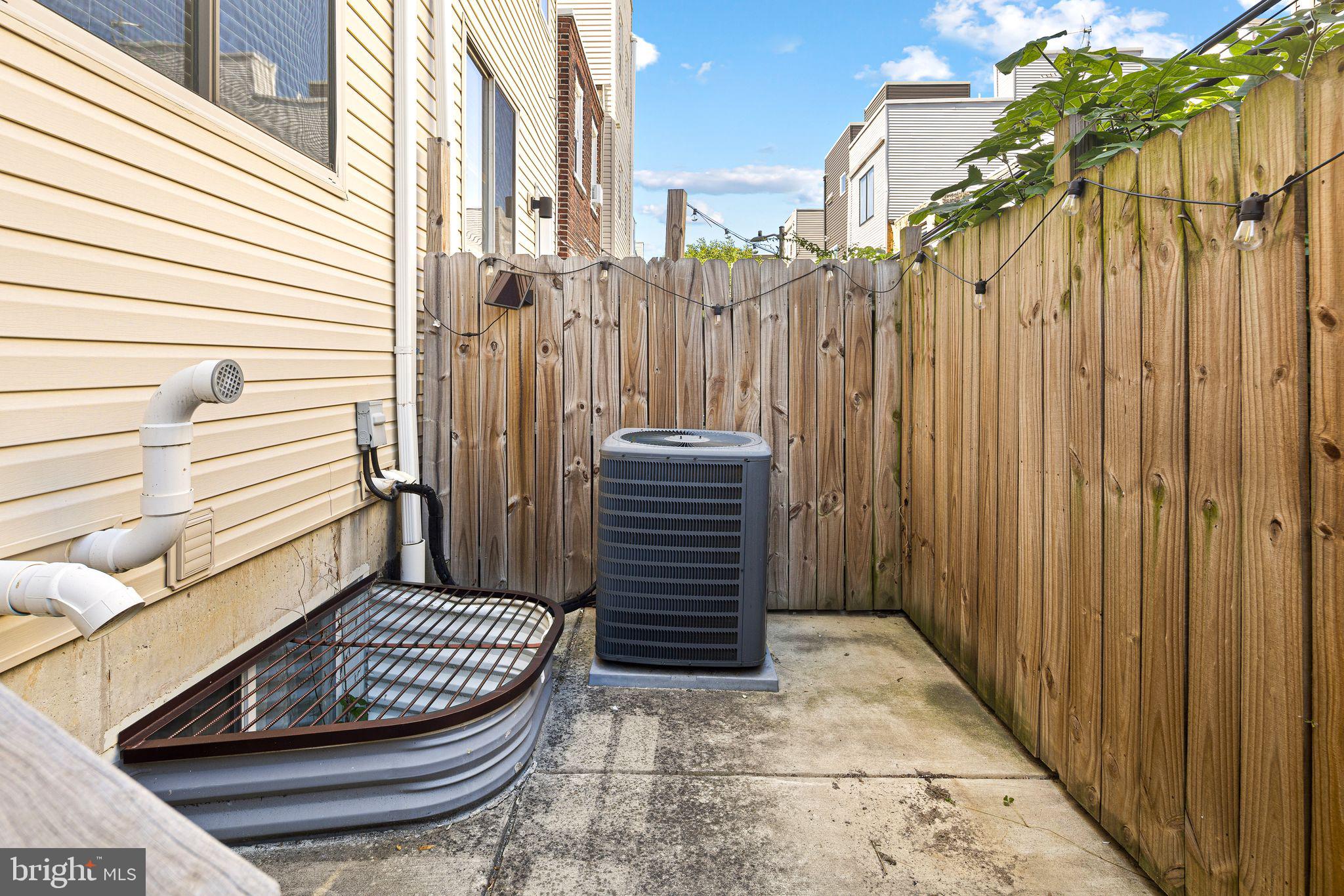POINT BREEZE - Residential