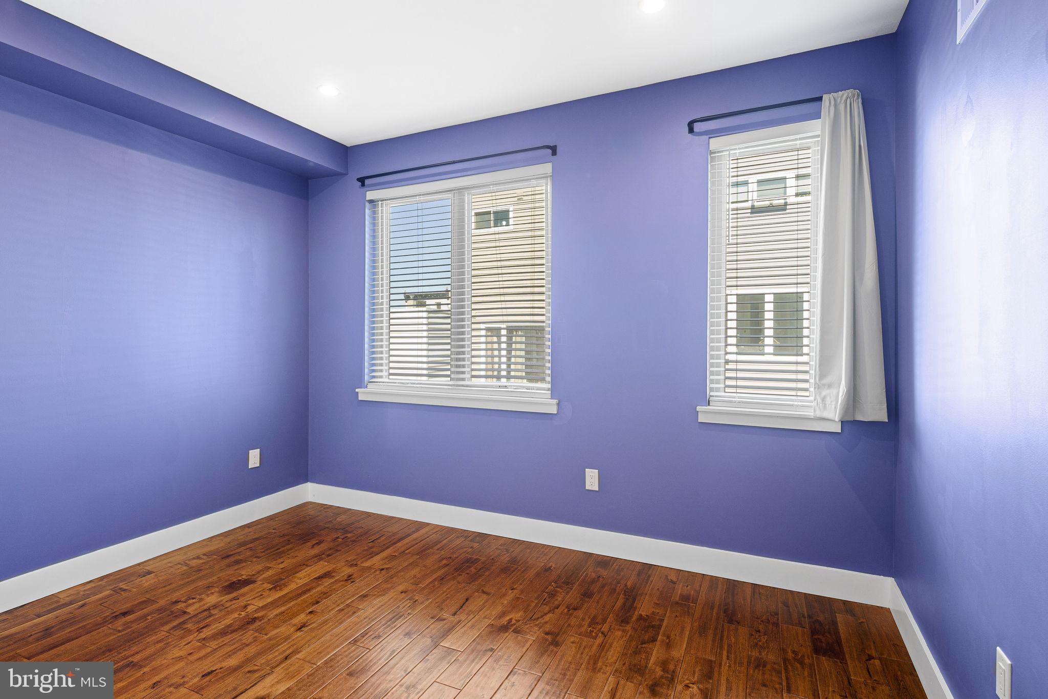 POINT BREEZE - Residential
