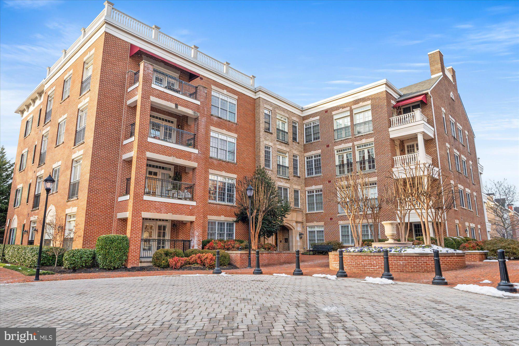 LIBERTY ROW - Residential