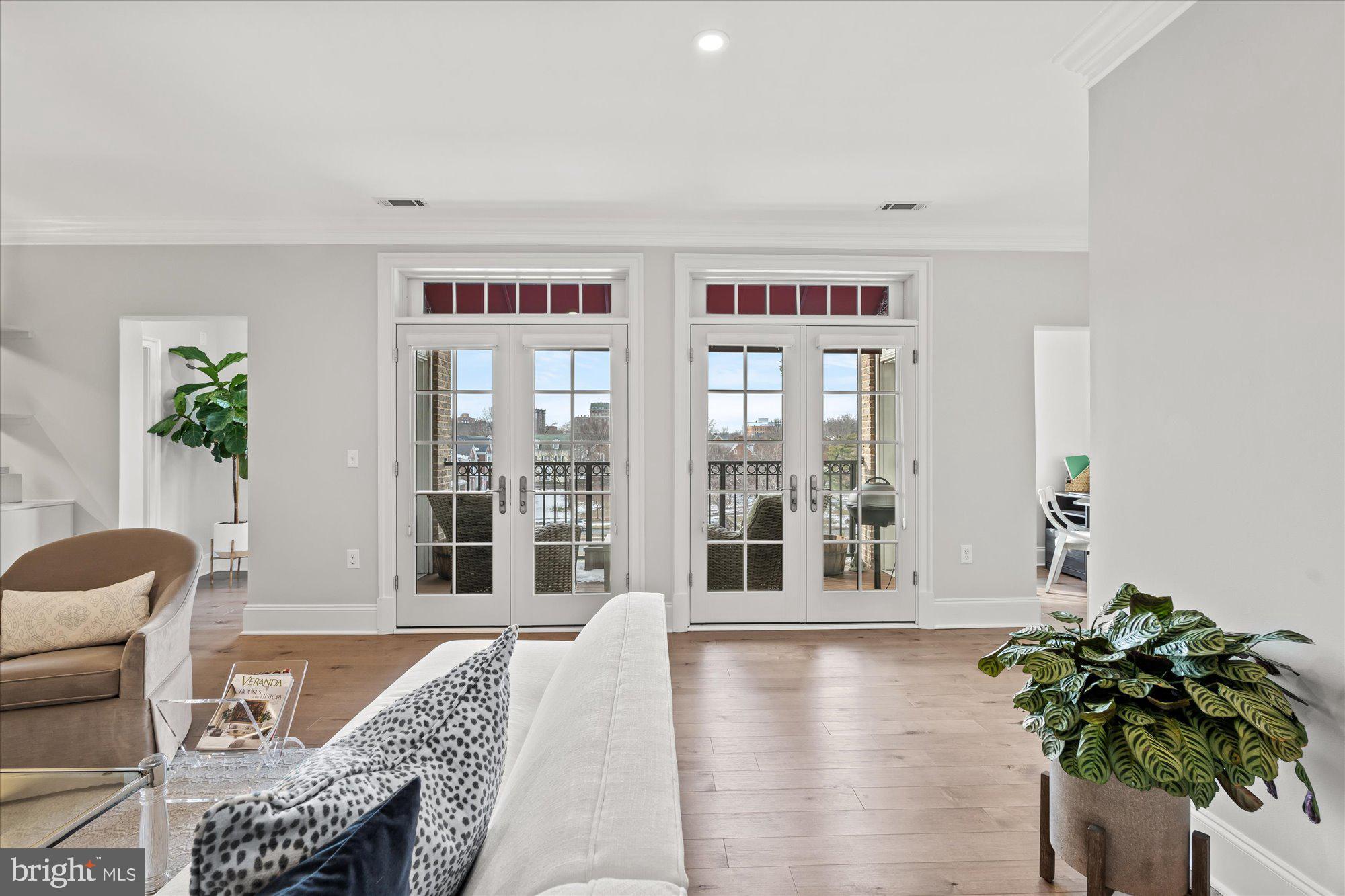 LIBERTY ROW - Residential