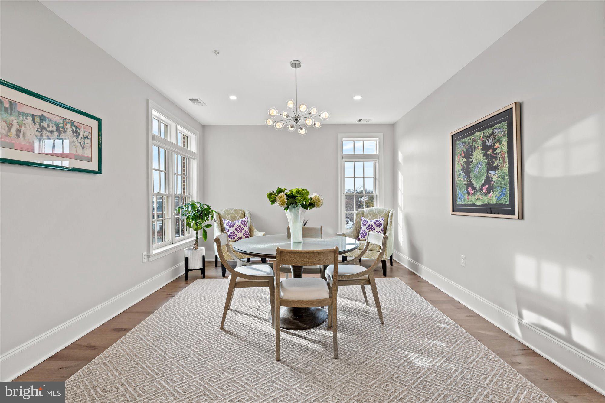LIBERTY ROW - Residential