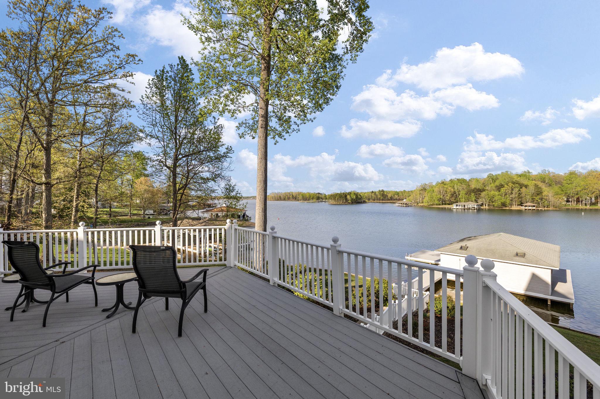 NOAH'S LANDING - Residential