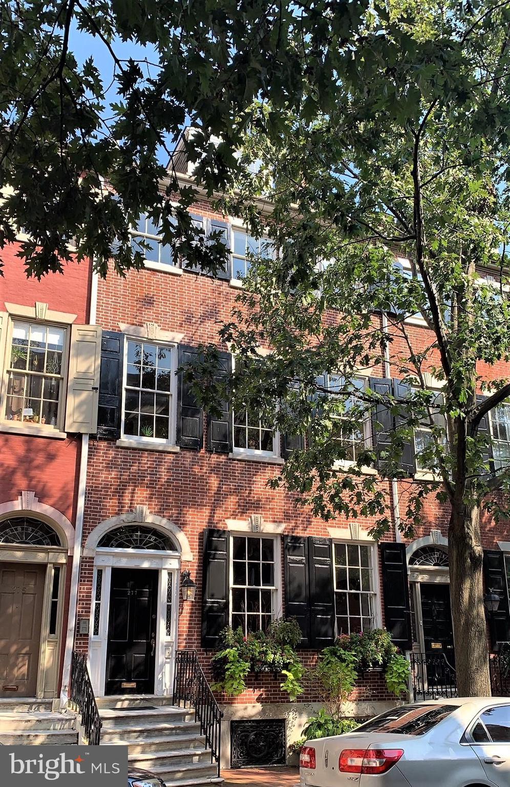 SOCIETY HILL - Residential Lease
