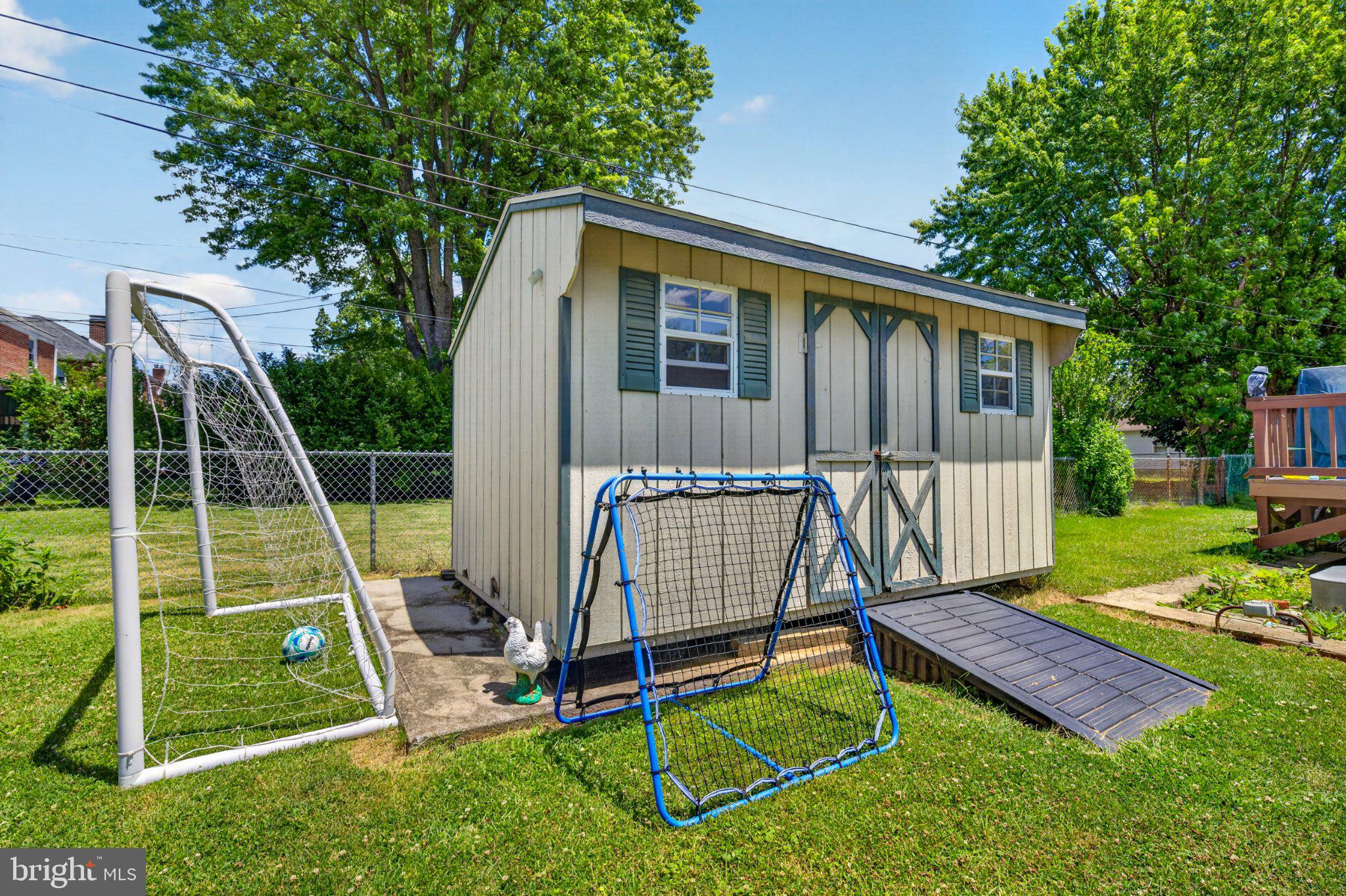 LITTLE LEHIGH MANOR - Residential