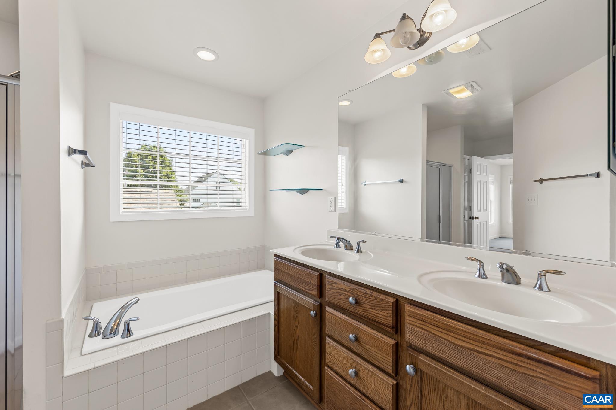SPRING CREEK - Residential
