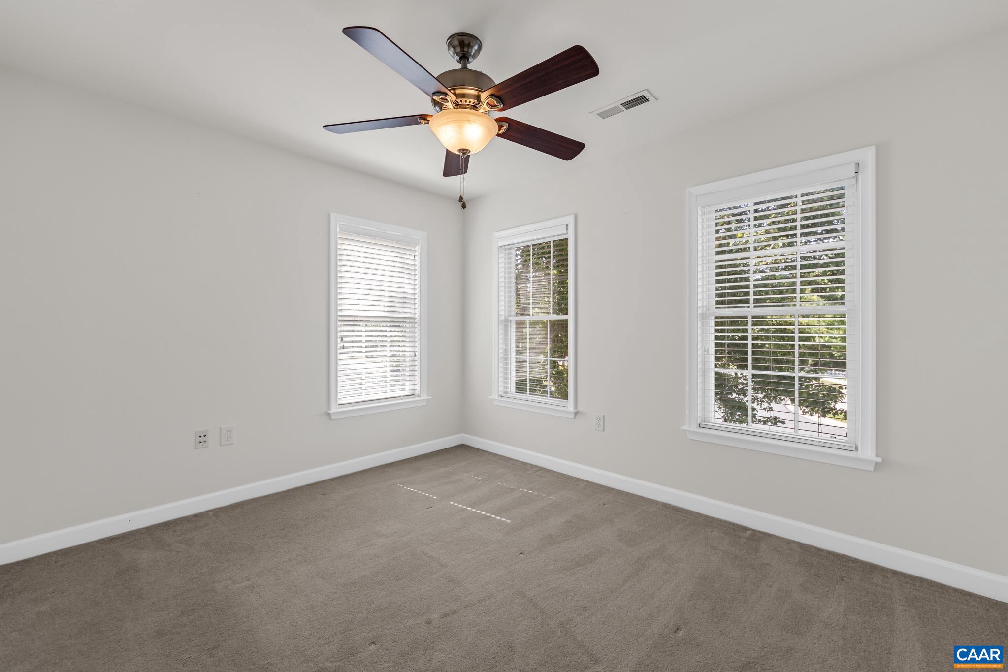 SPRING CREEK - Residential