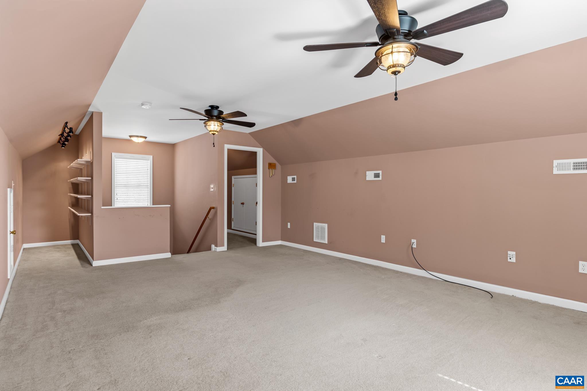 SPRING CREEK - Residential