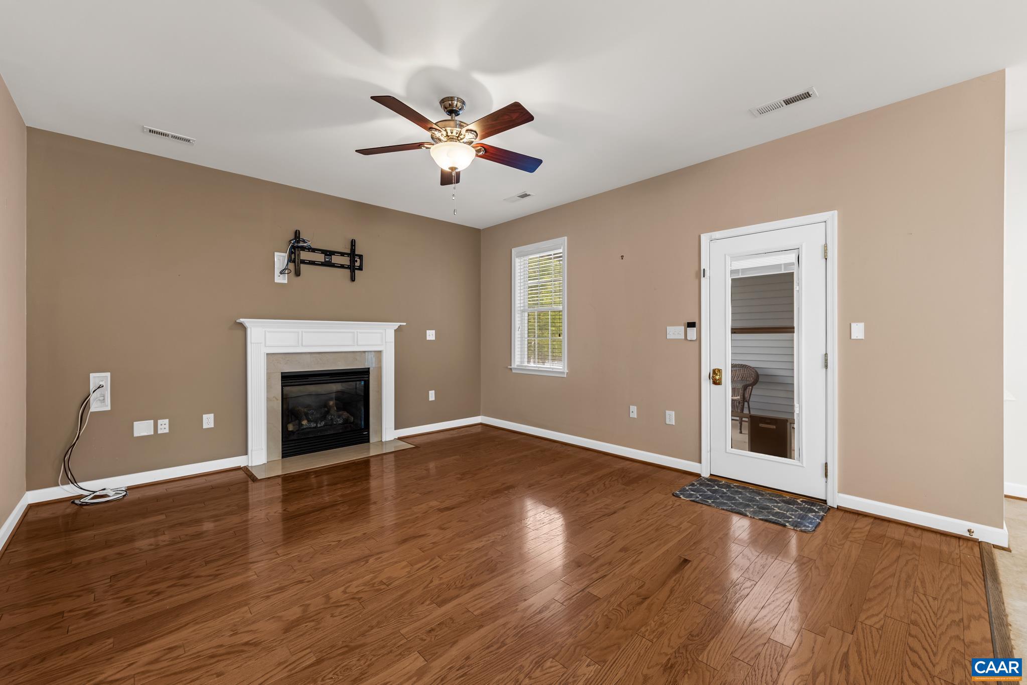 SPRING CREEK - Residential