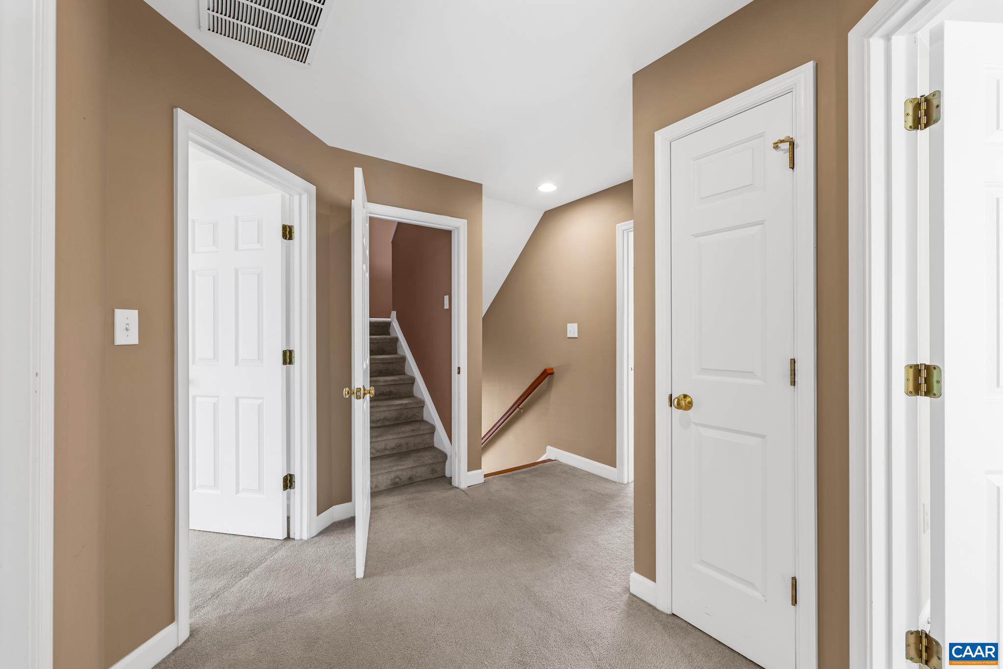 SPRING CREEK - Residential