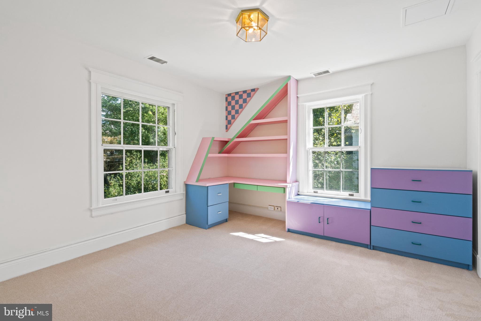 CHEVY CHASE VILLAGE - Residential