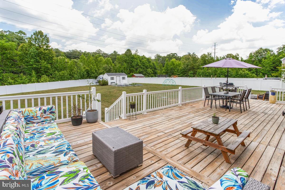 BROOK HOLLAND ESTATES - Residential