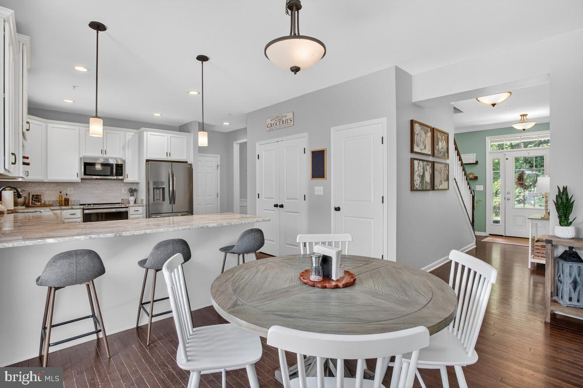 BROOK HOLLAND ESTATES - Residential