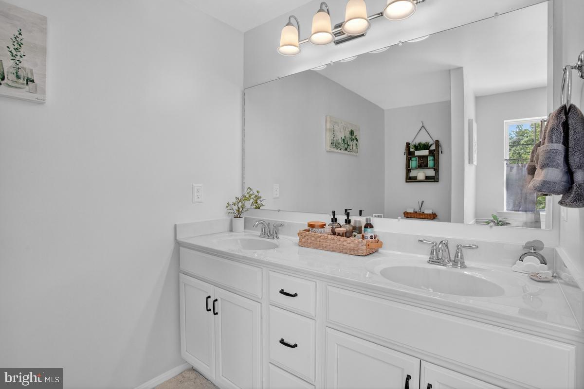 BROOK HOLLAND ESTATES - Residential
