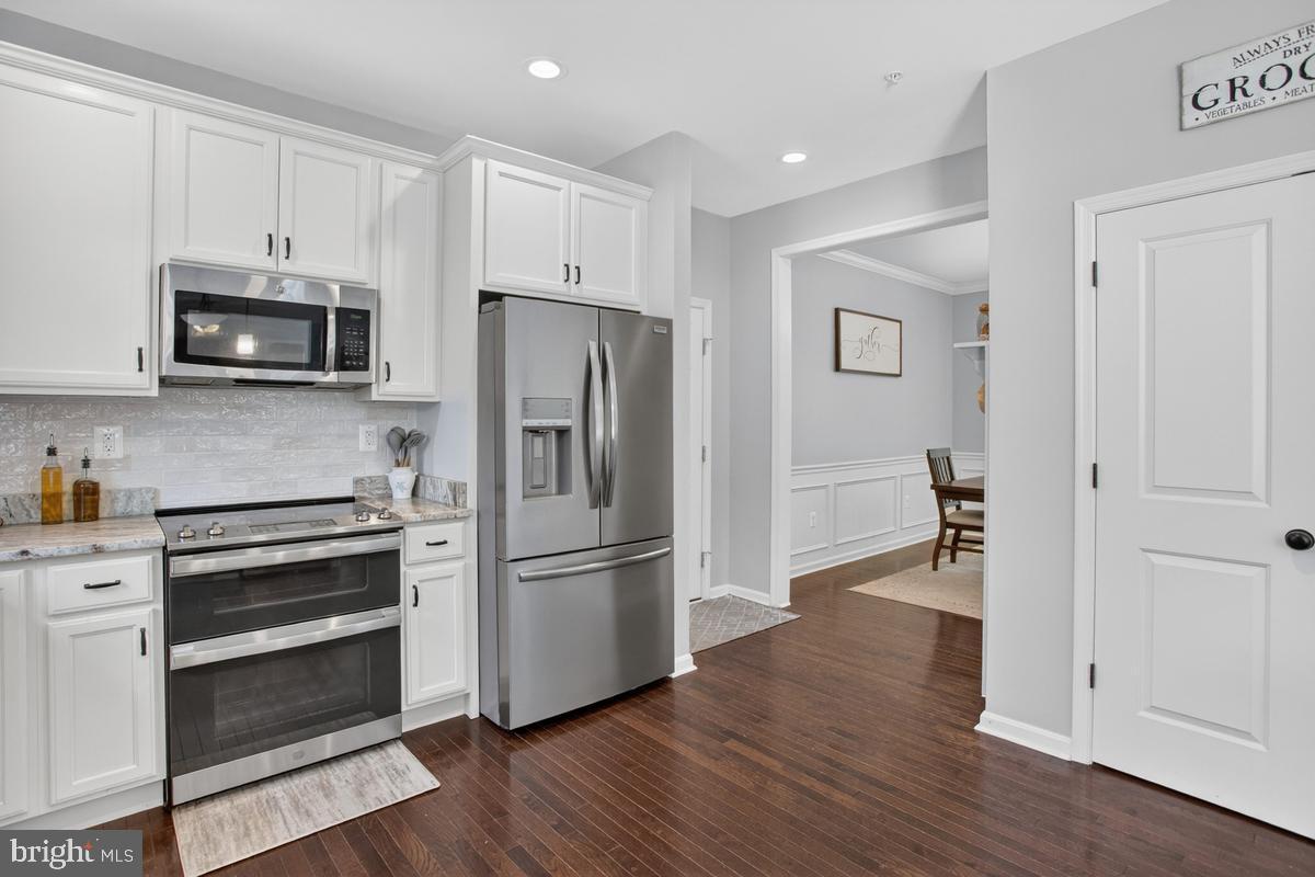 BROOK HOLLAND ESTATES - Residential
