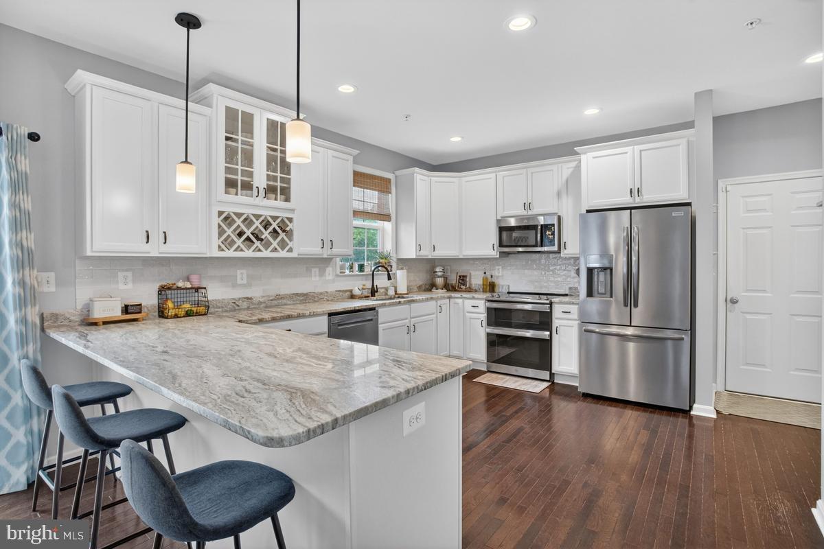 BROOK HOLLAND ESTATES - Residential
