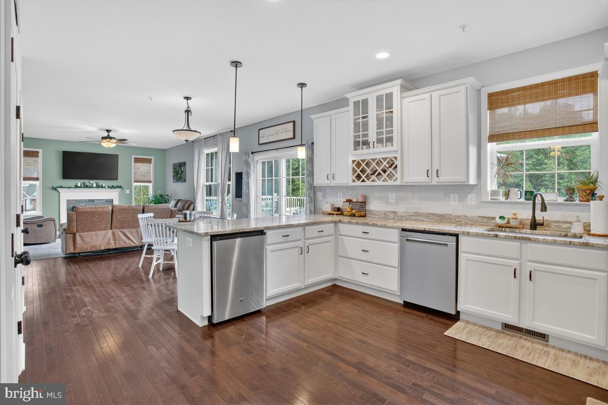 BROOK HOLLAND ESTATES - Residential