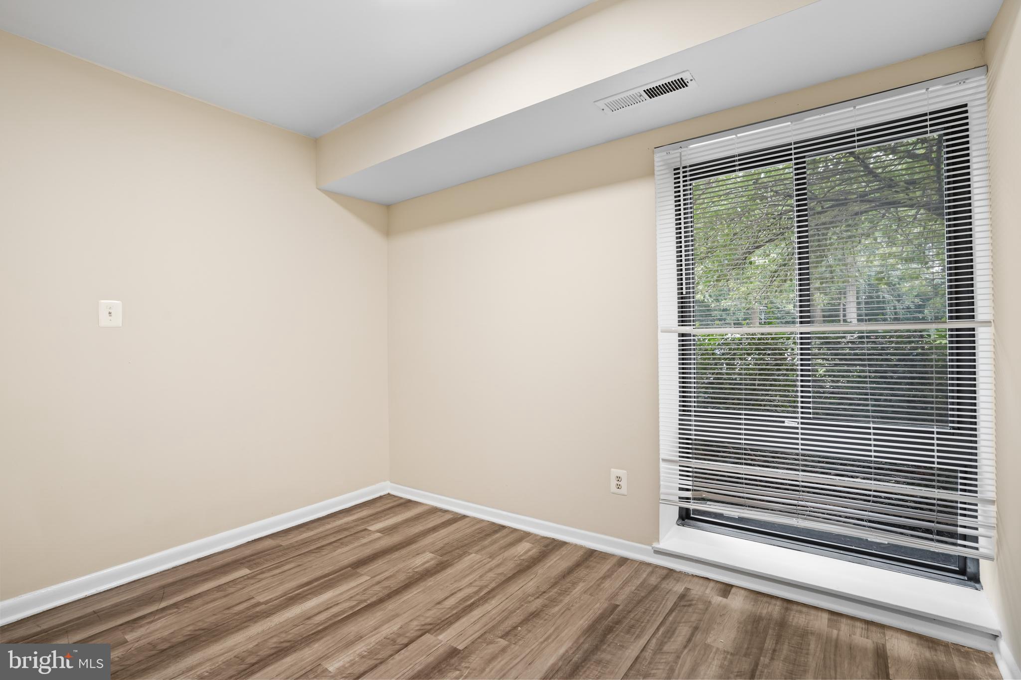 LAFAYETTE PARK CONDOMINIUM - Residential