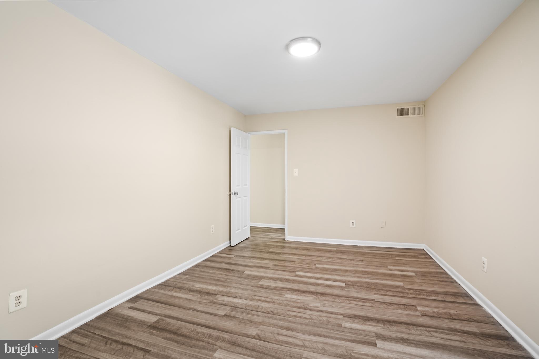 LAFAYETTE PARK CONDOMINIUM - Residential