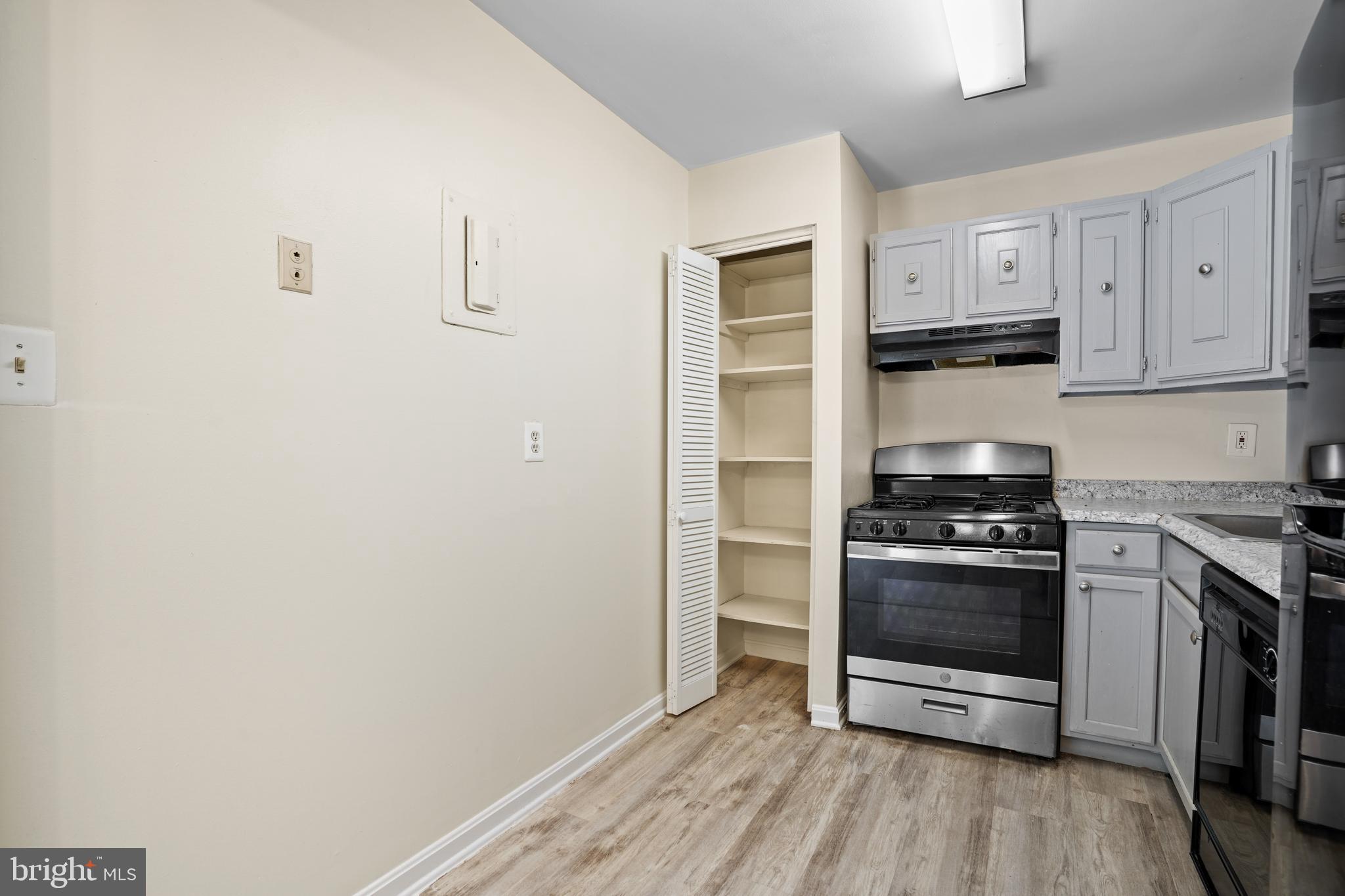 LAFAYETTE PARK CONDOMINIUM - Residential