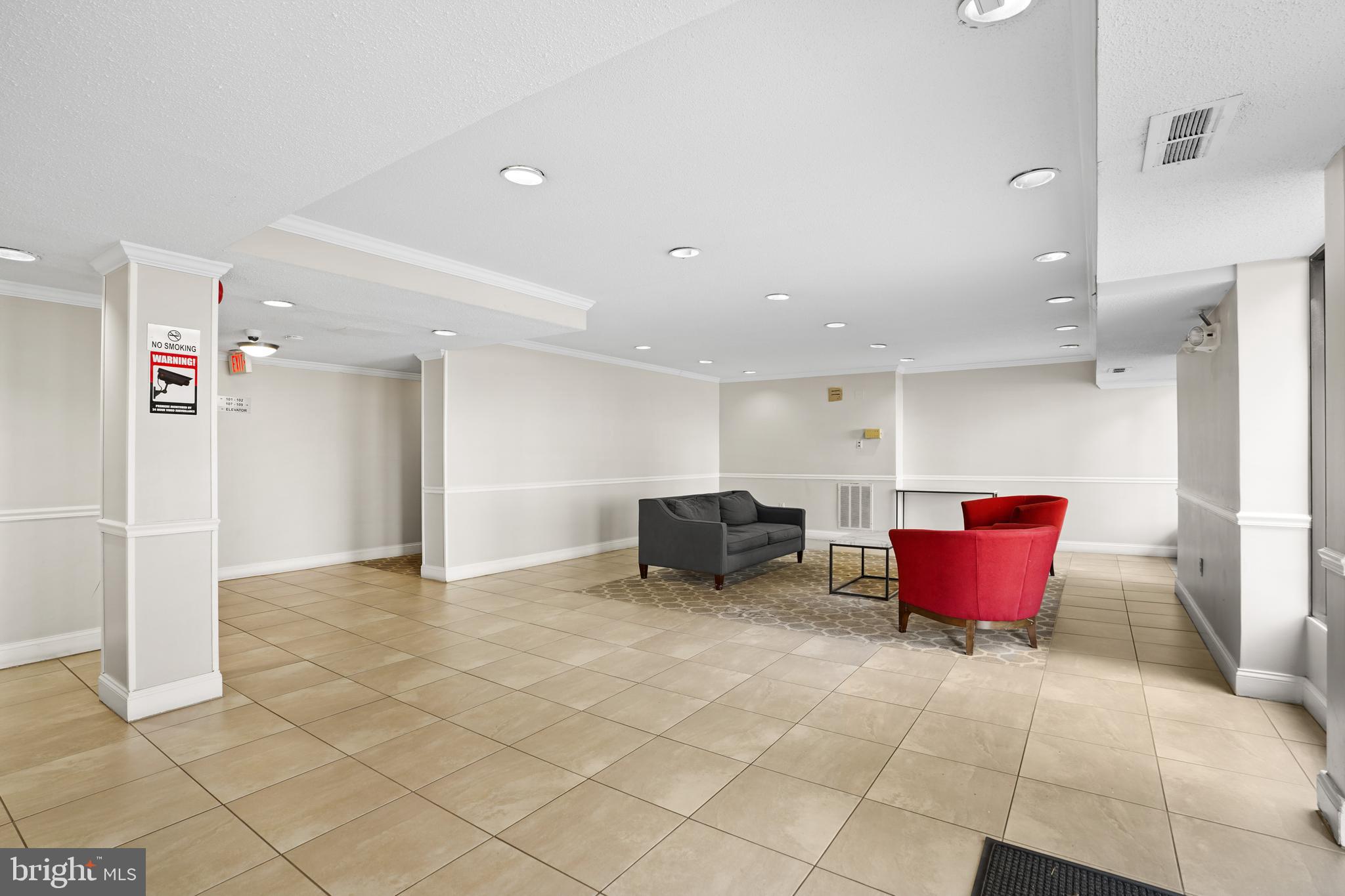 LAFAYETTE PARK CONDOMINIUM - Residential