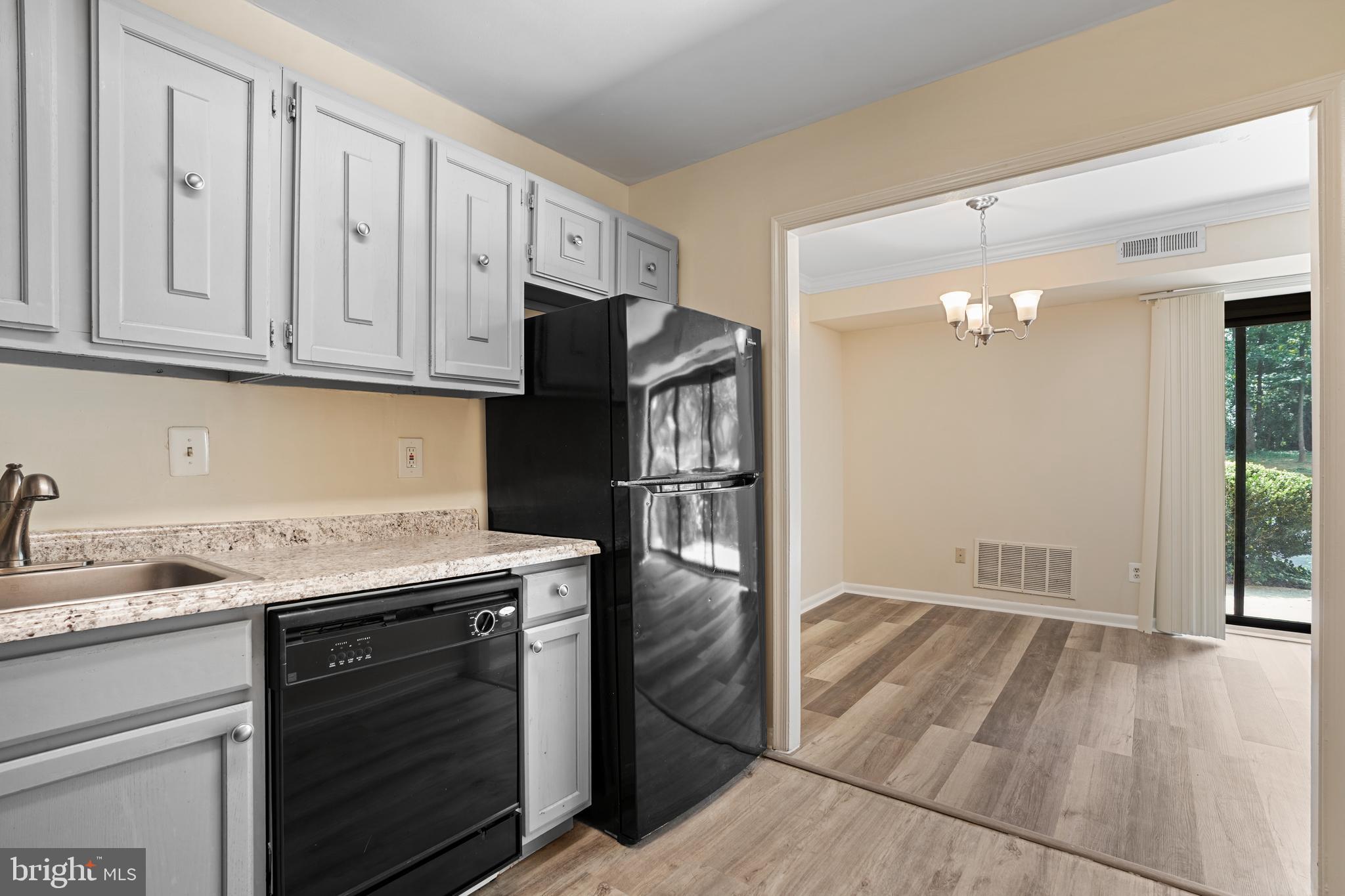 LAFAYETTE PARK CONDOMINIUM - Residential