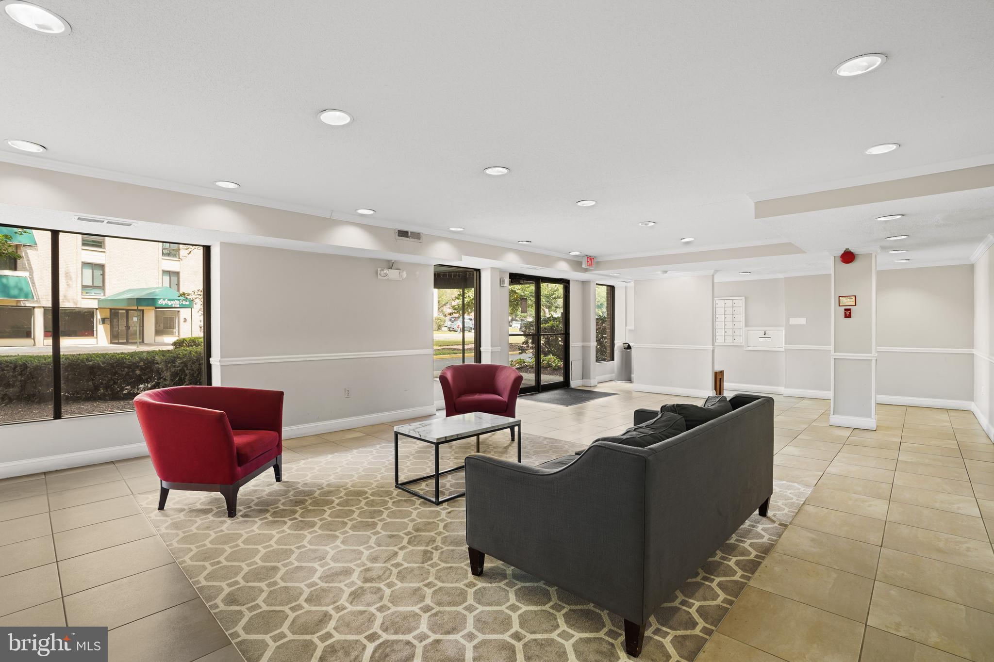 LAFAYETTE PARK CONDOMINIUM - Residential