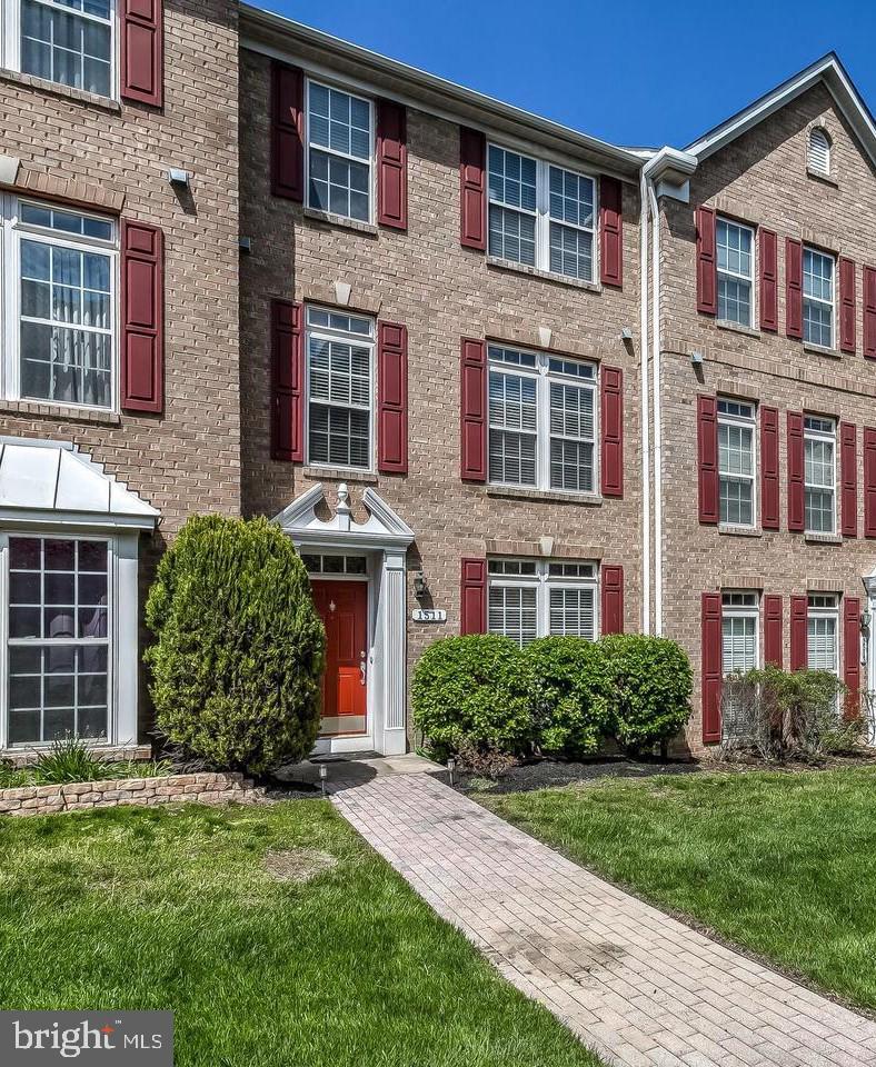 VILLAGES OF DORCHESTER - Residential