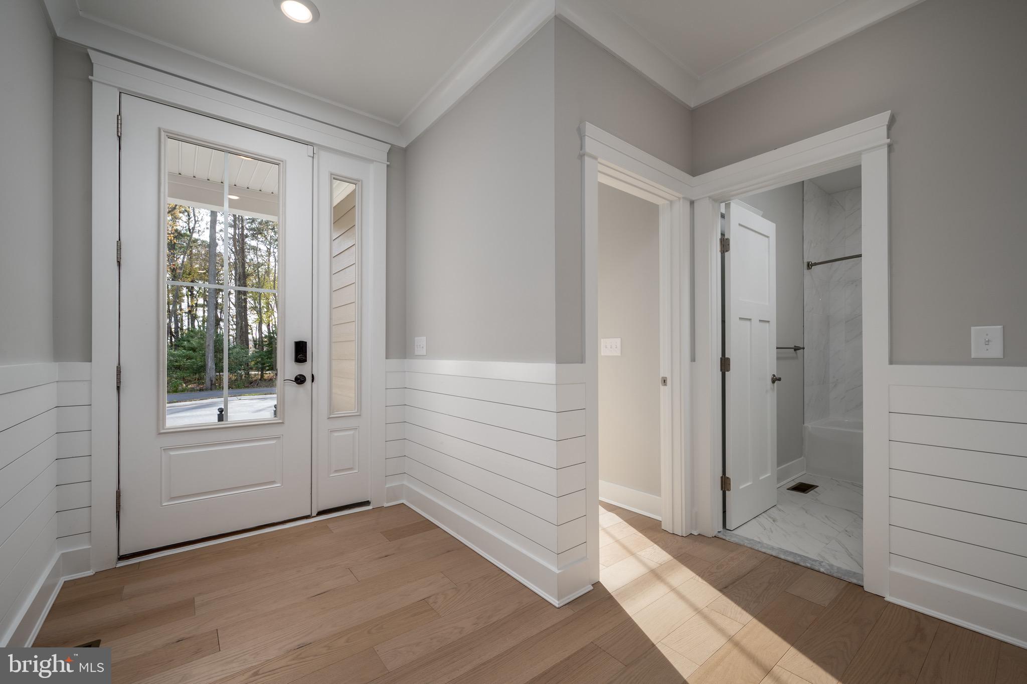 EAST GATE - Residential