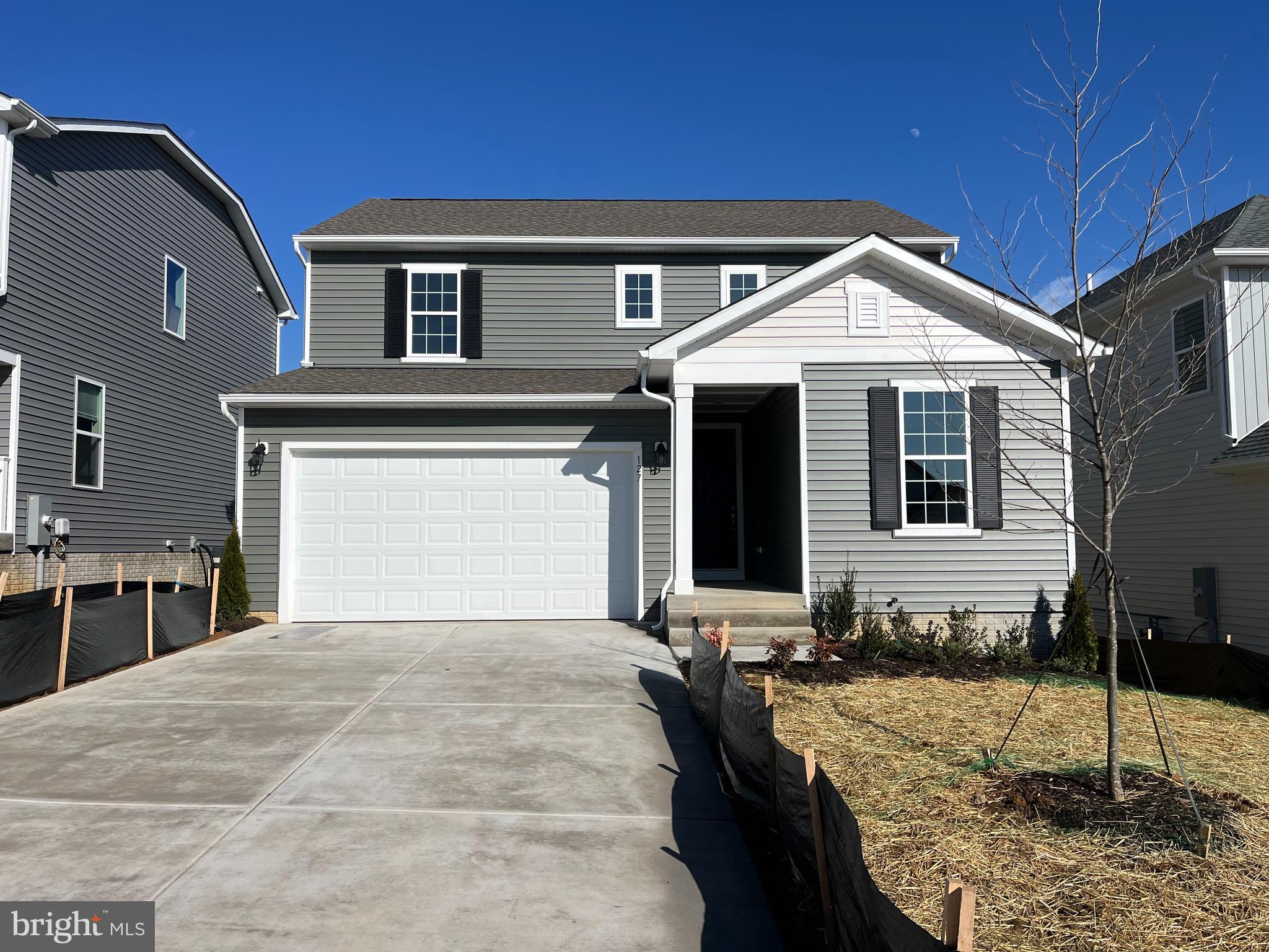 SEASONS AT MIDDLETOWN PLACE - Residential