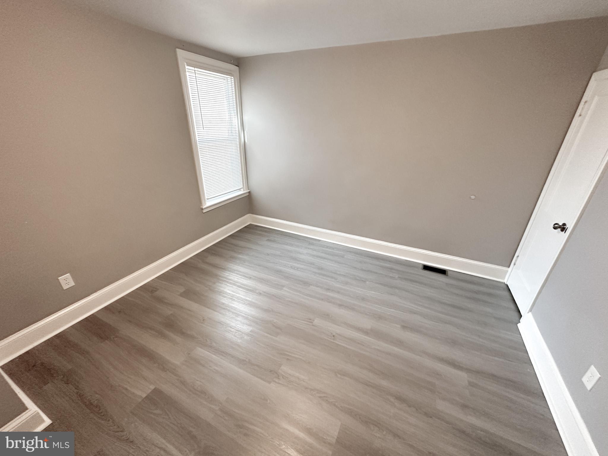 WEST OAK LANE - Residential Lease