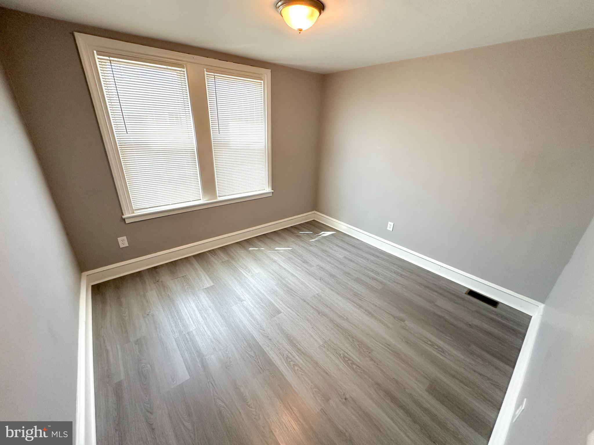 WEST OAK LANE - Residential Lease