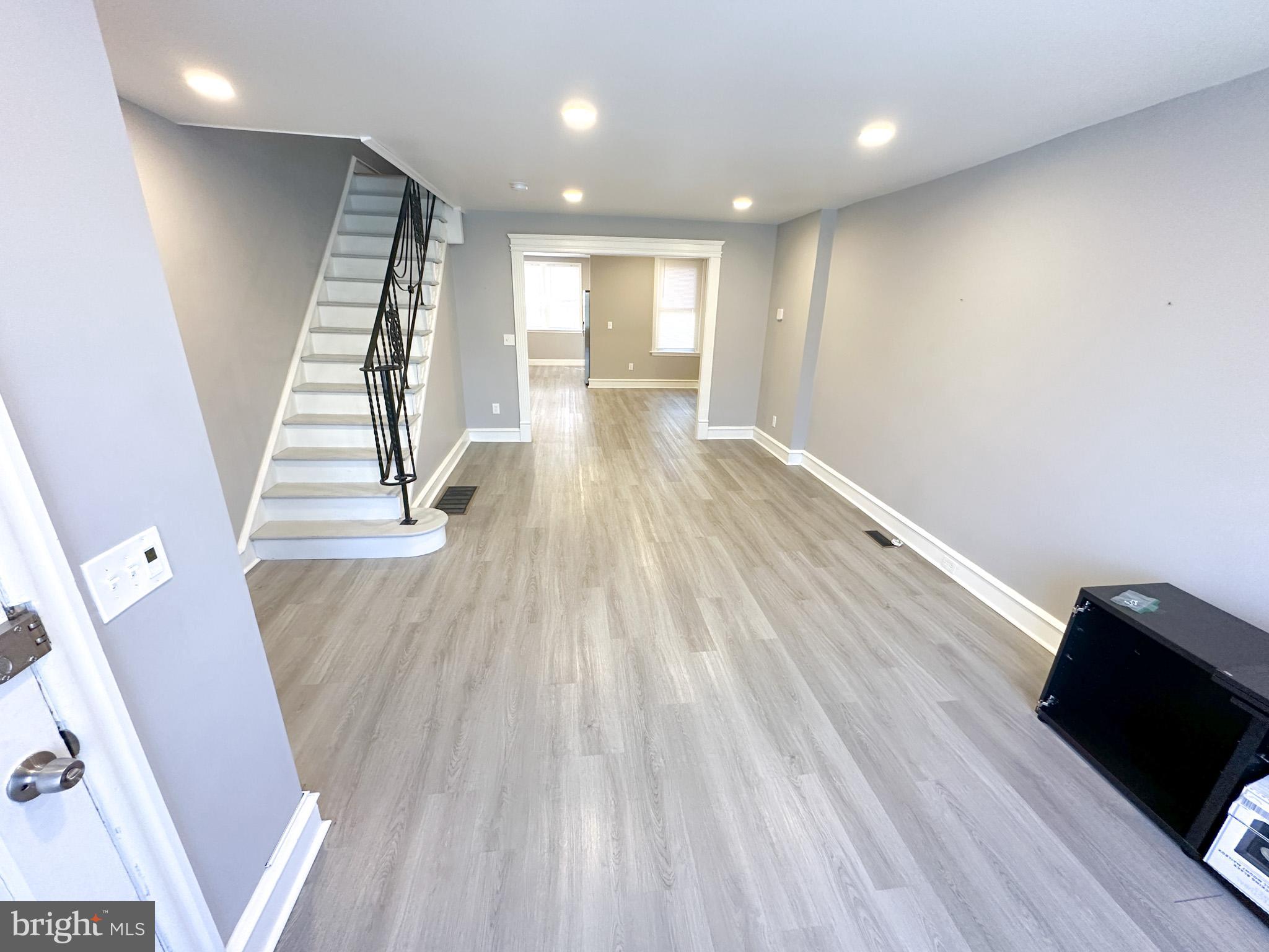 WEST OAK LANE - Residential Lease