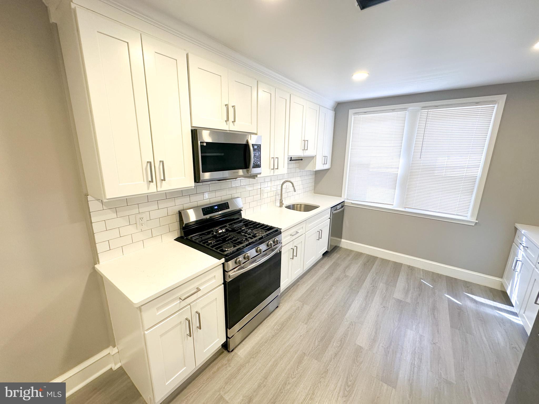 WEST OAK LANE - Residential Lease