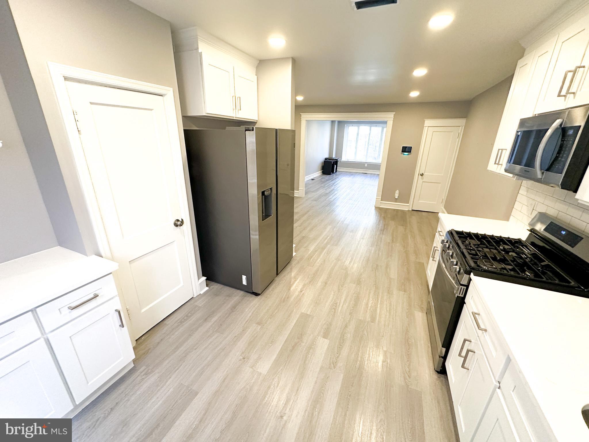 WEST OAK LANE - Residential Lease