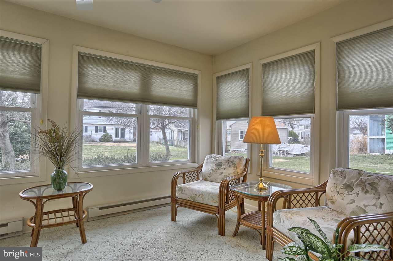 DEVON MANOR - Residential