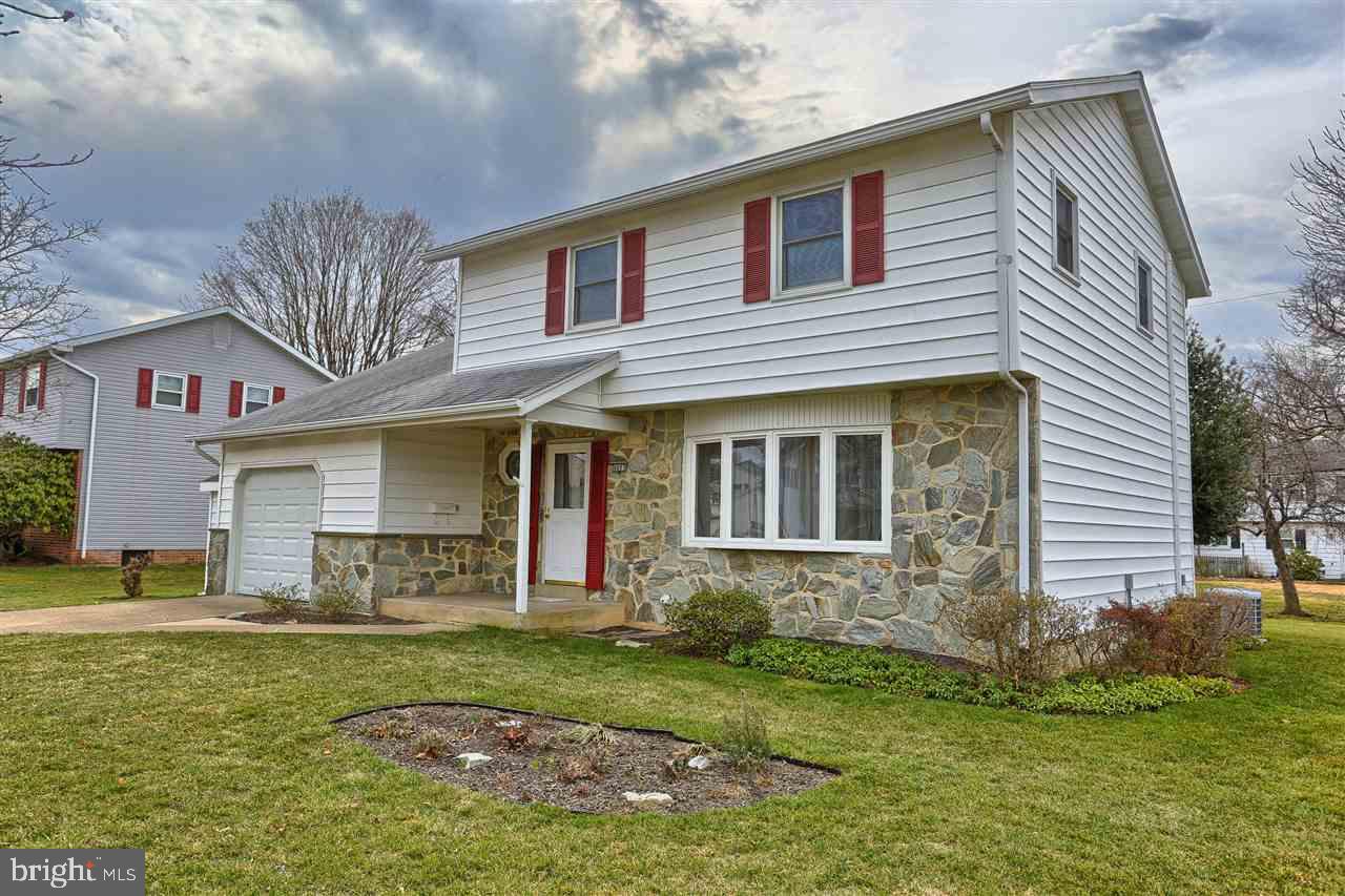 DEVON MANOR - Residential