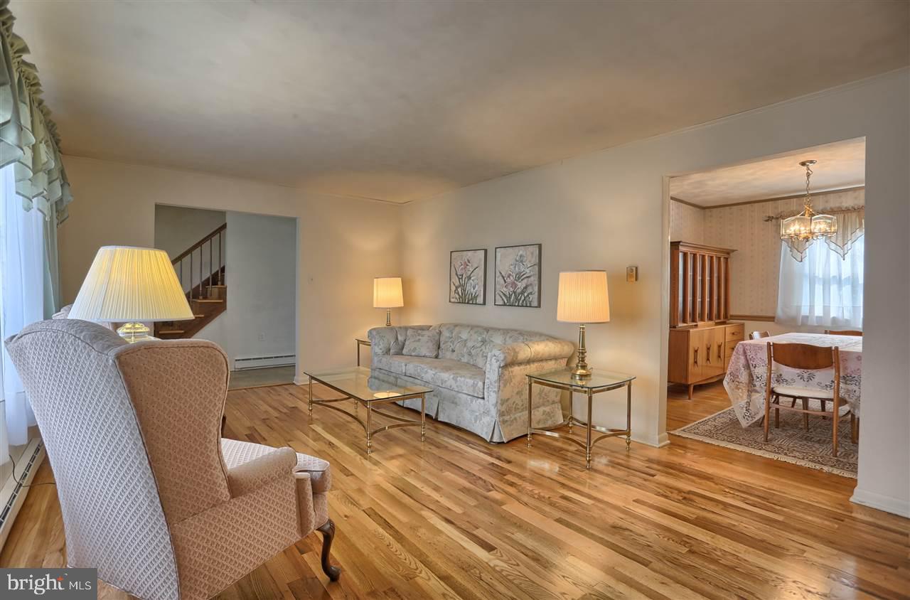 DEVON MANOR - Residential