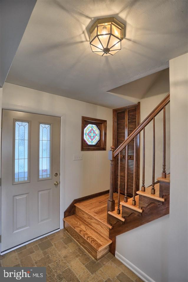 DEVON MANOR - Residential