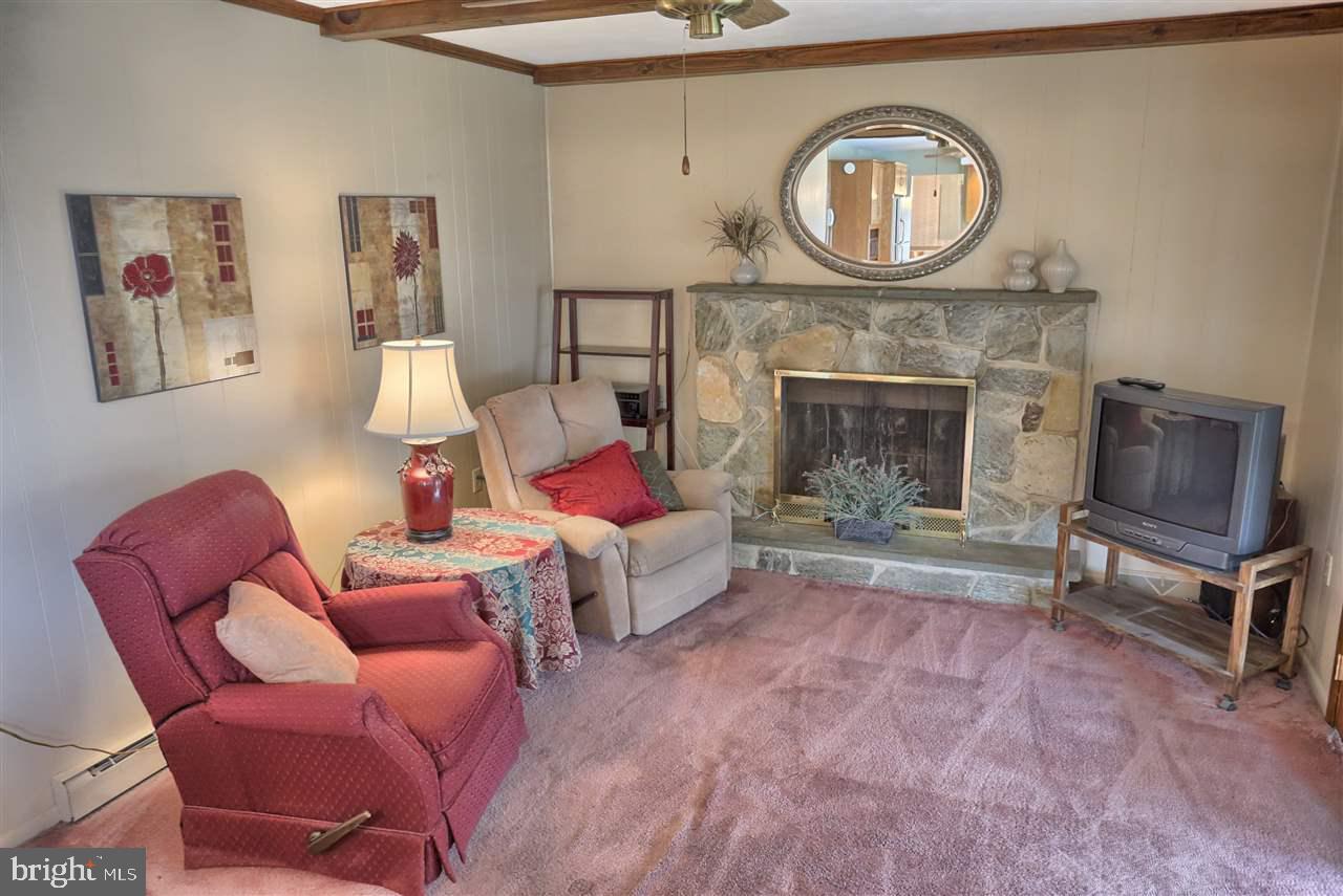 DEVON MANOR - Residential