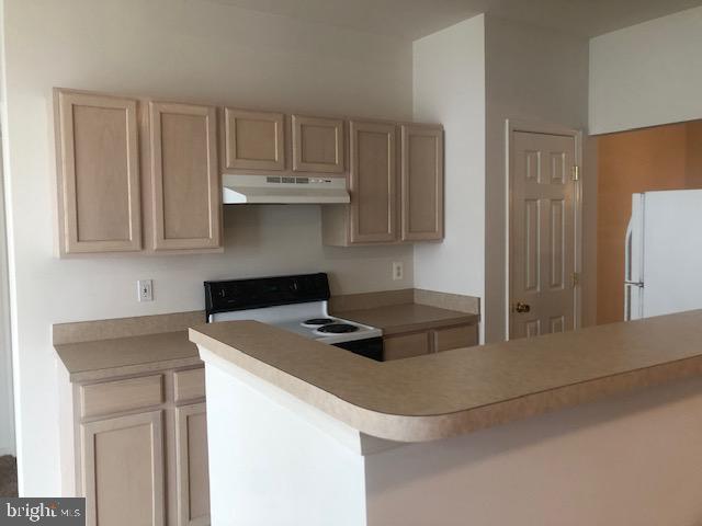 SCOTT'S CROSSING CONDO - Residential Lease