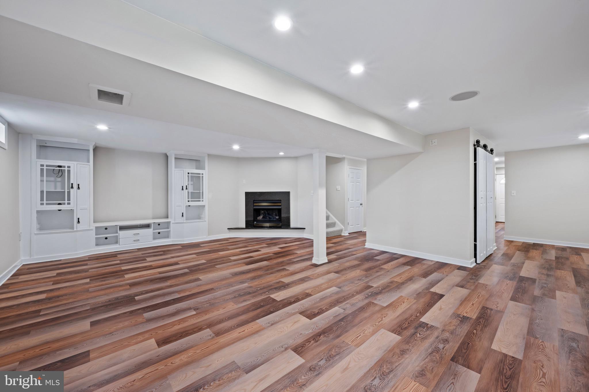 THE MEADOW AT NEW MARKET - Residential