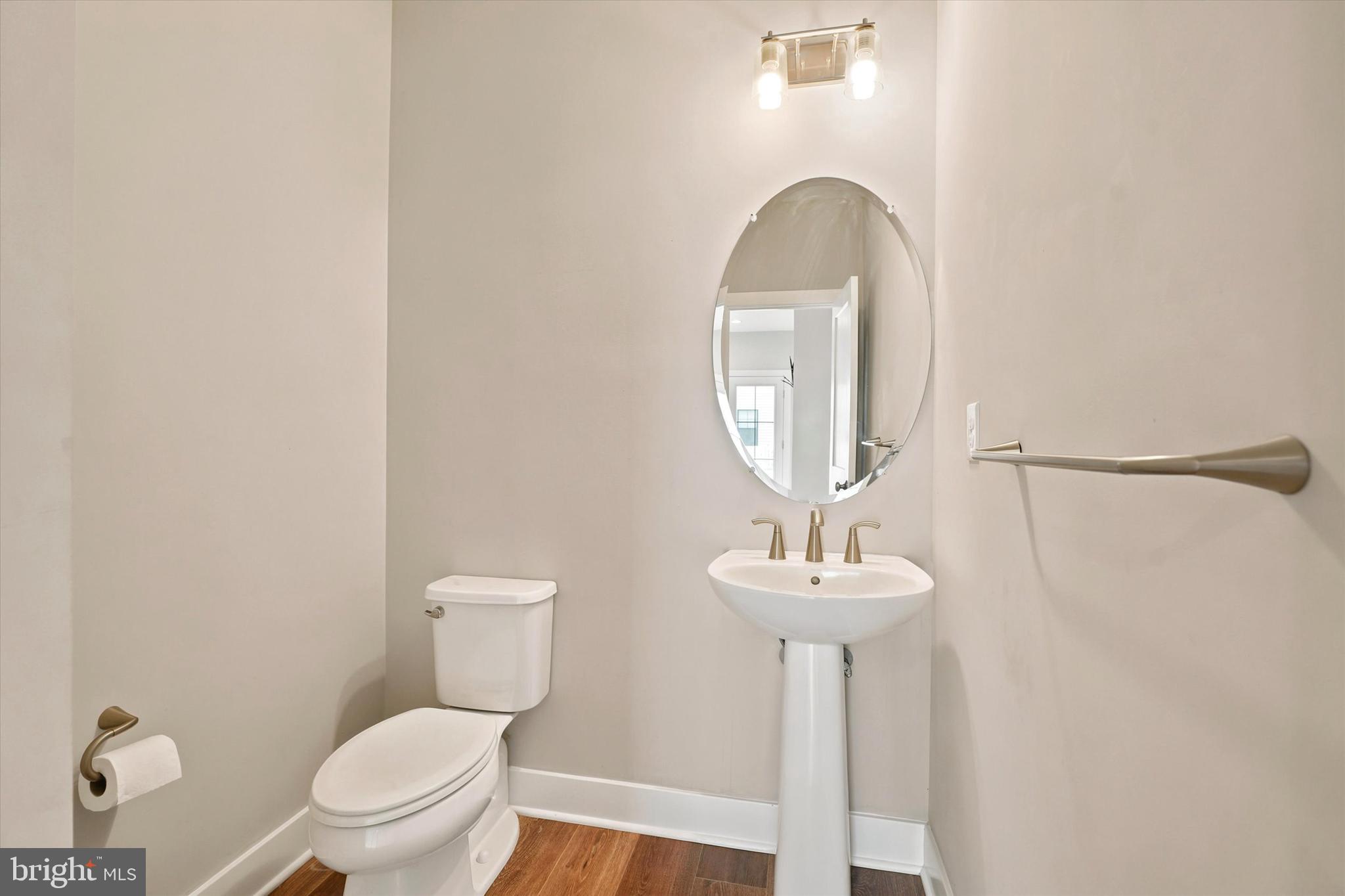 FREELAND SQUARE - Residential