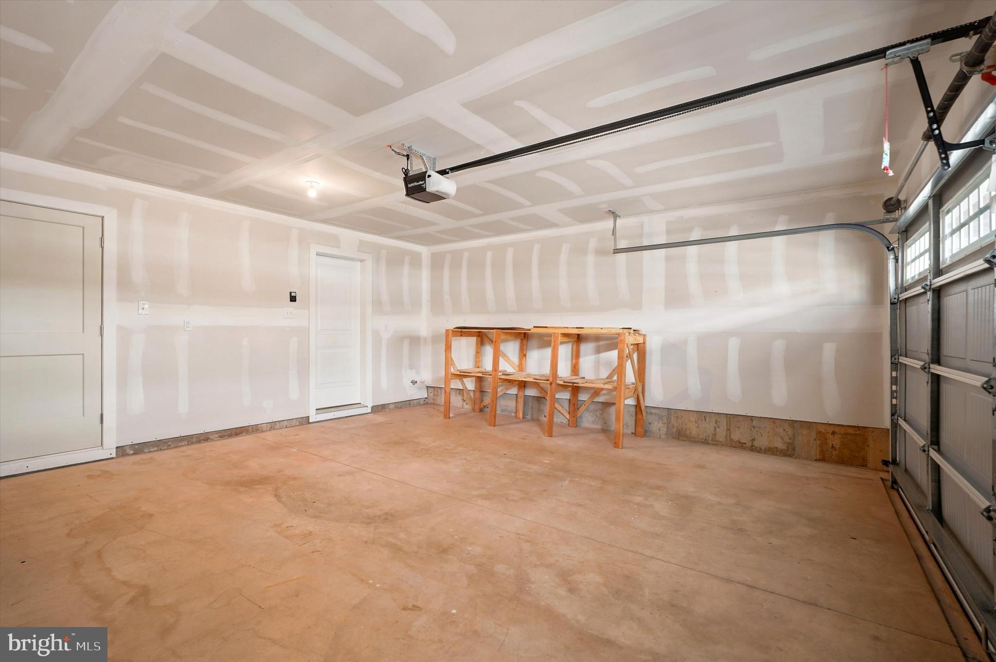 FREELAND SQUARE - Residential